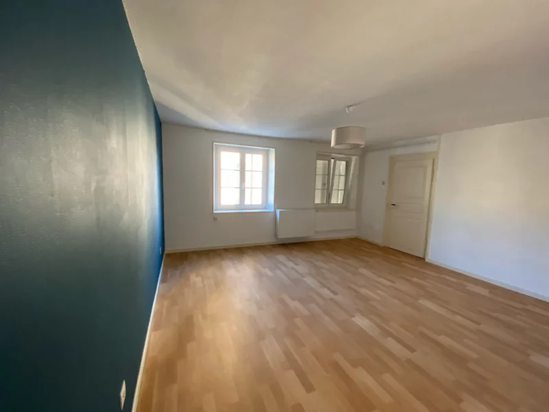 Appartement 5 pièces 80m2 – travaux a prevoir